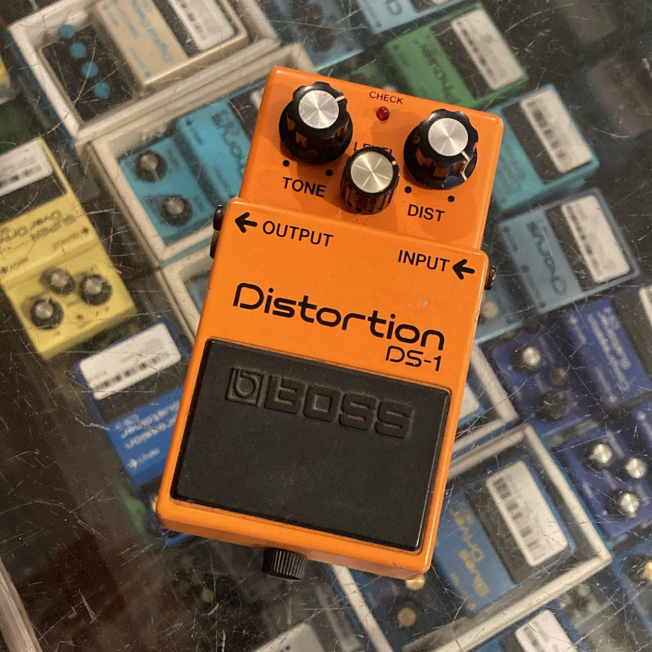 1985 Boss DS-1 Distortion (Japan, Black Label)