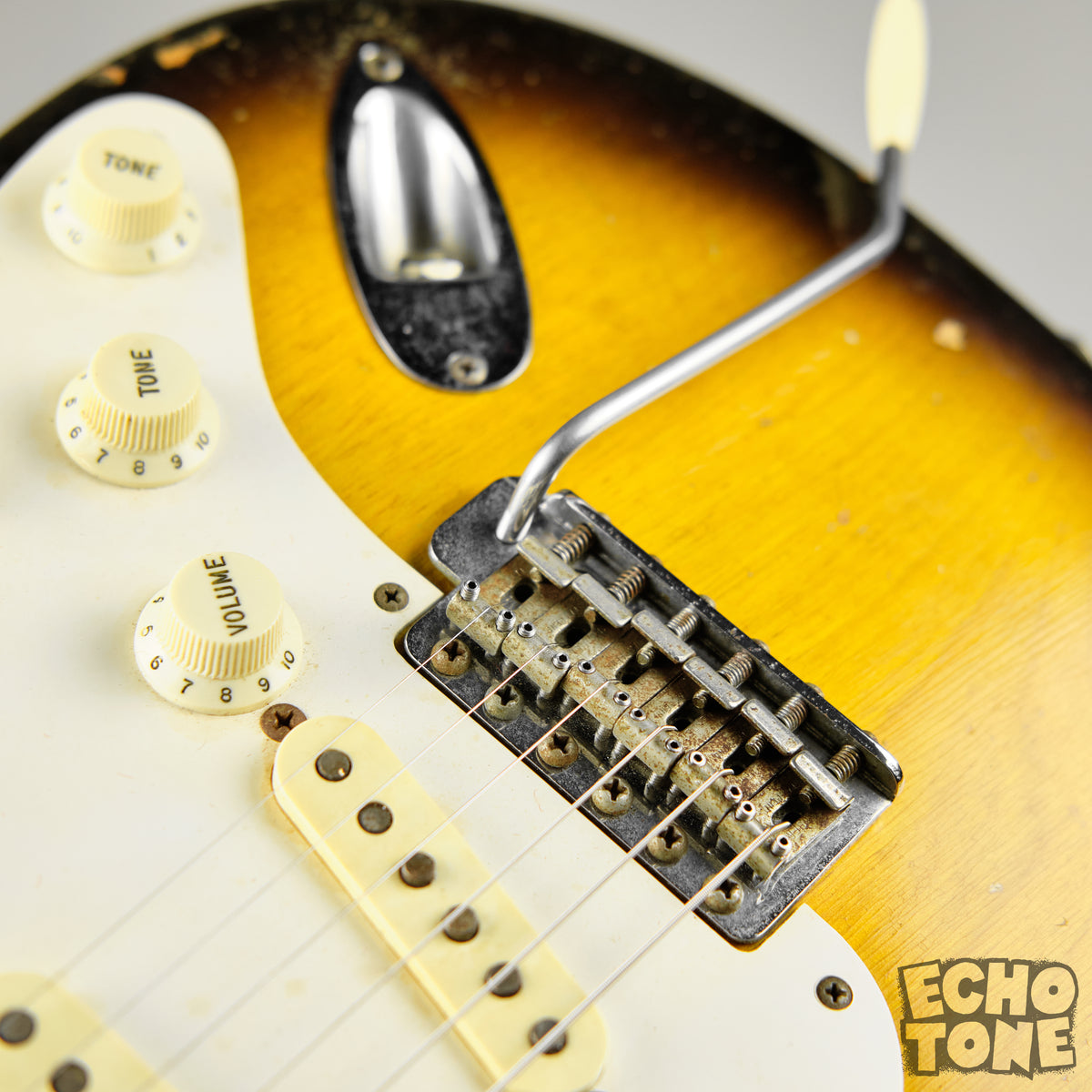 1958 Fender Stratocaster (2-Tone Sunburst, OHSC)