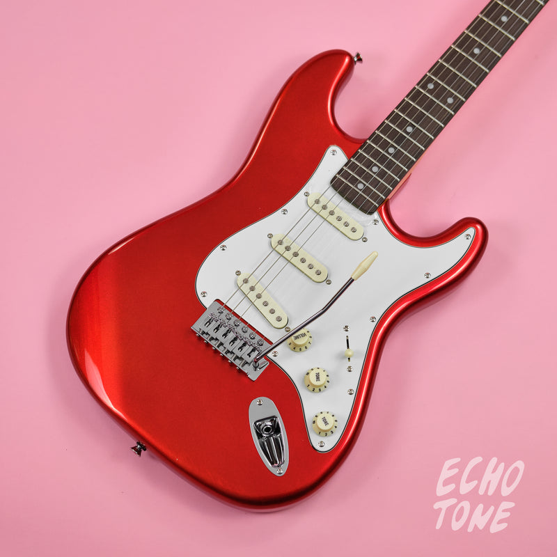 SX Vintage Series '62 Stratocaster (Candy Apple Red)
