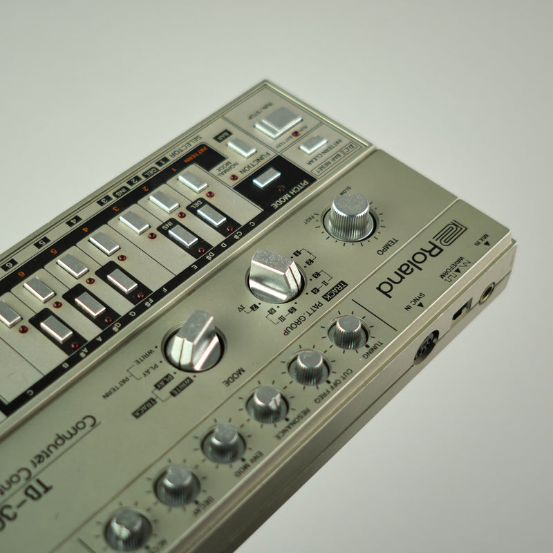 1983 Roland TB-303 Bass Line Synth (Made in Japan)