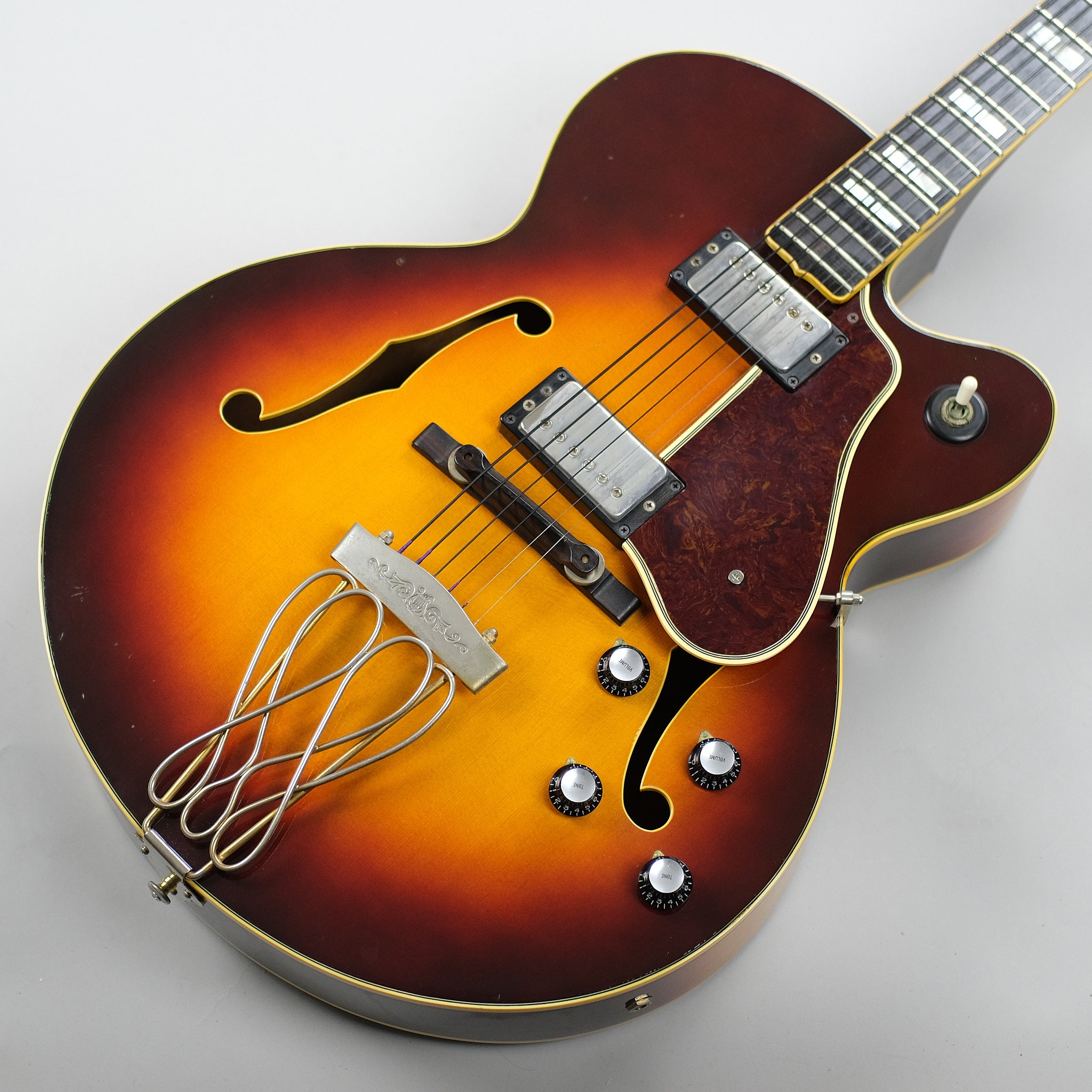 c1980s Yamaha AE-1200 Hollowbody Archtop Antique Sunburst (MIJ)