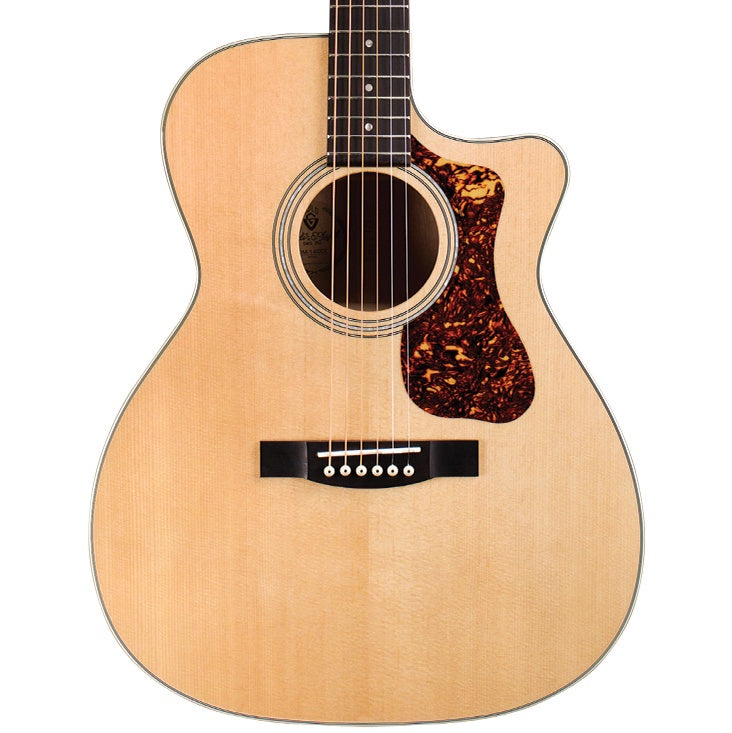 Guild OM-140CE All Solid Orchestra Model Acoustic (Spruce/Mahogany, Pickup, Deluxe Gig Bag)